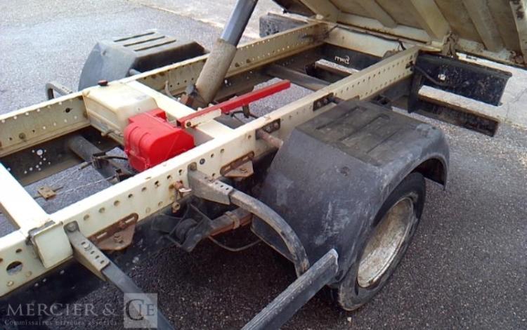 IVECO 35-130 BENNE DOUBLE CABINE BLANC DT-450-NR