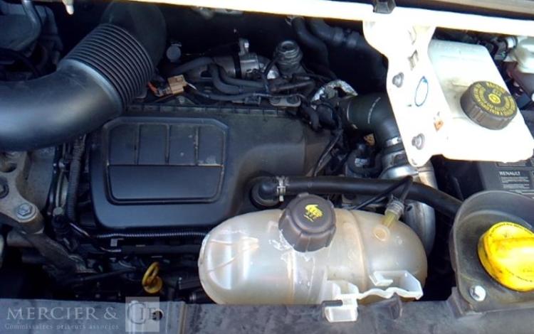 RENAULT TRAFIC FOURGON 1.6 DCI 120 1T0 L1H1 CONFORT BLANC DY-054-JF
