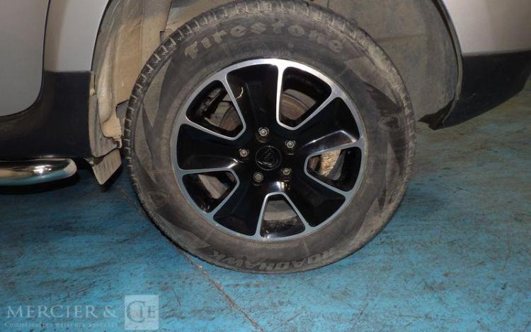 DACIA DUSTER 1,2 TCE 125CH STEEL 4X2 GRIS DZ-590-EG