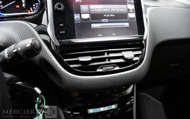 PEUGEOT 2008 1,2 PURETECH 110CH ALLURE S&S GRIS DZ-941-BX