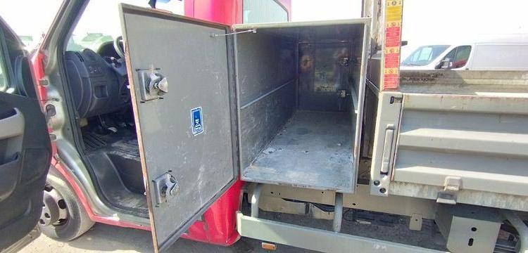 RENAULT MASTER 3 PHASE 2 PROPULSION 2,3 DCI 16V ENERGY 135 CV BENNE AVEC COFFRE ACIER ROUGE EB-427-TN
