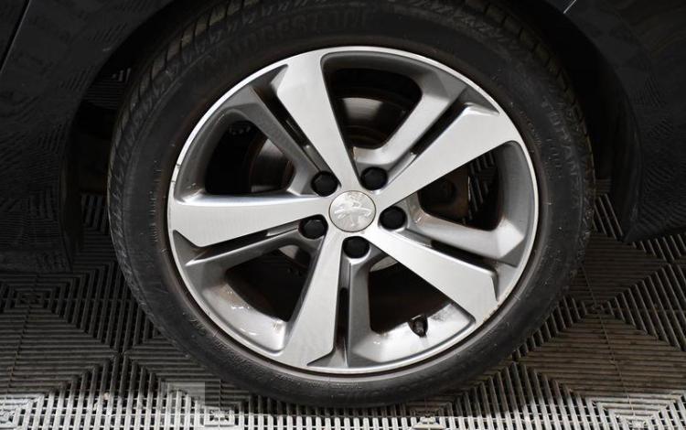 PEUGEOT 308 SW 1.2 PURETECH 130 FELINE START-STOP
 NOIR ED-165-JP