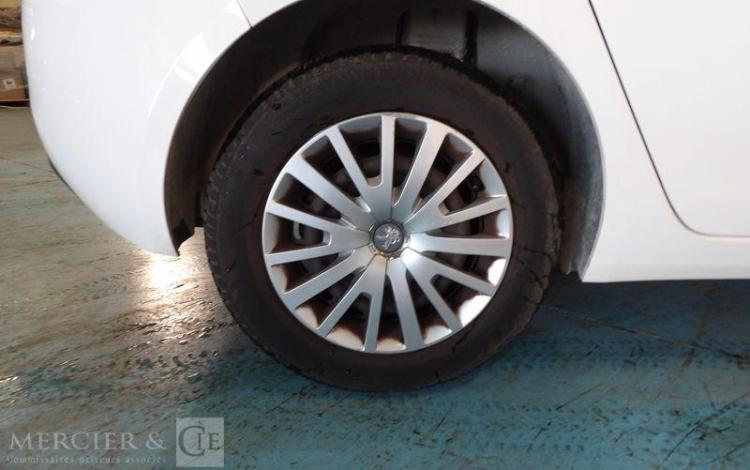 PEUGEOT 308 1.6 BLUEHDI 100 ACTIVE BUSINESS START-STOP BLANC EE-126-YB