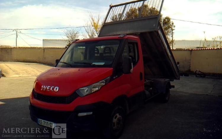 IVECO 35-130 BENNE SIMPLE CABINE ROUGE EE-711-CY