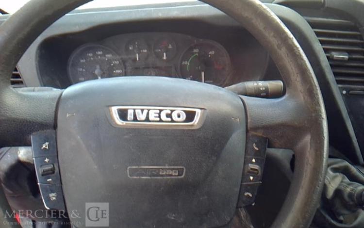 IVECO 35-130 BENNE SIMPLE CABINE ROUGE EE-711-CY