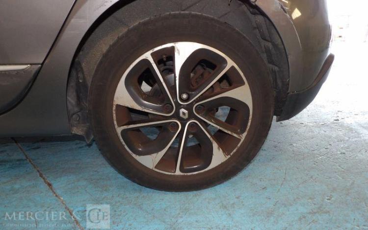 RENAULT SCENIC 1,2 TCE 130CH ENERGY BOSE GRIS EF-371-BQ
