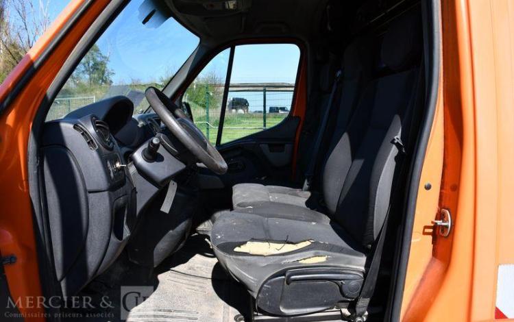 RENAULT MASTER F3500 L3H2 2,3 DCI 125 ORA EF-877-XS