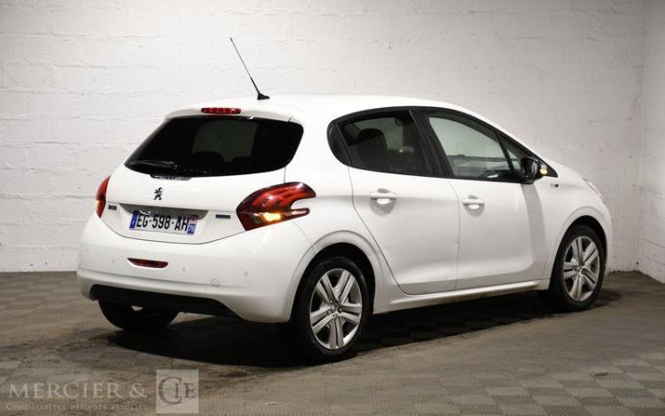 PEUGEOT 208 1,2 PURETECH 82CH STYLE BLANC EG-598-AH