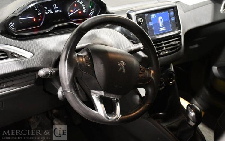 PEUGEOT 208 1,2 PURETECH 82CH STYLE BLANC EG-598-AH