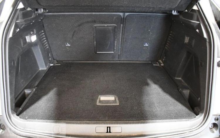 PEUGEOT 3008 1.6 BLUEHDI 120 ALLURE GRIS EJ-765-GA