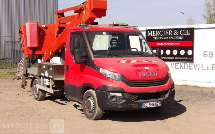 IVECO 35S12 AVEC NACELLE COMET ESK18/2/7,5HQ – DIESEL – 1182 HEURES – 14260 KMS ROUGE EL-558-HZ