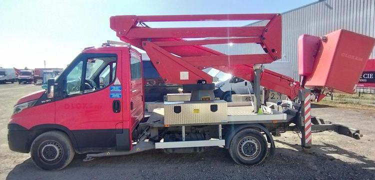 IVECO 35S12 AVEC NACELLE COMET ESK18/2/7,5HQ – DIESEL – 1182 HEURES – 14260 KMS ROUGE EL-558-HZ