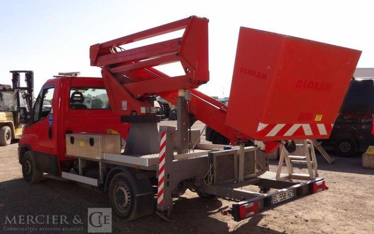 IVECO 35S12 AVEC NACELLE COMET ESK18/2/7,5HQ – DIESEL – 1182 HEURES – 14260 KMS ROUGE EL-558-HZ
