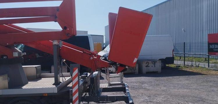 IVECO 35S12 AVEC NACELLE COMET ESK18/2/7,5HQ – DIESEL – 1182 HEURES – 14260 KMS ROUGE EL-558-HZ