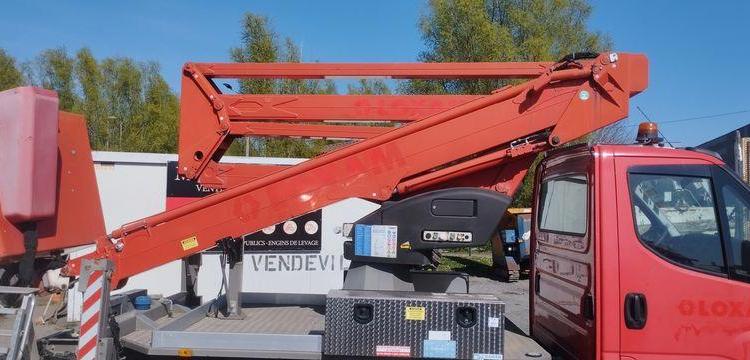 IVECO 35S12 AVEC NACELLE COMET ESK18/2/7,5HQ – DIESEL – 1182 HEURES – 14260 KMS ROUGE EL-558-HZ