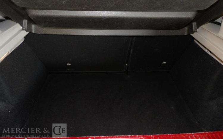 DACIA SANDERO 0,9 TCE 90CH STEPWAY ROUGE EM-008-JL