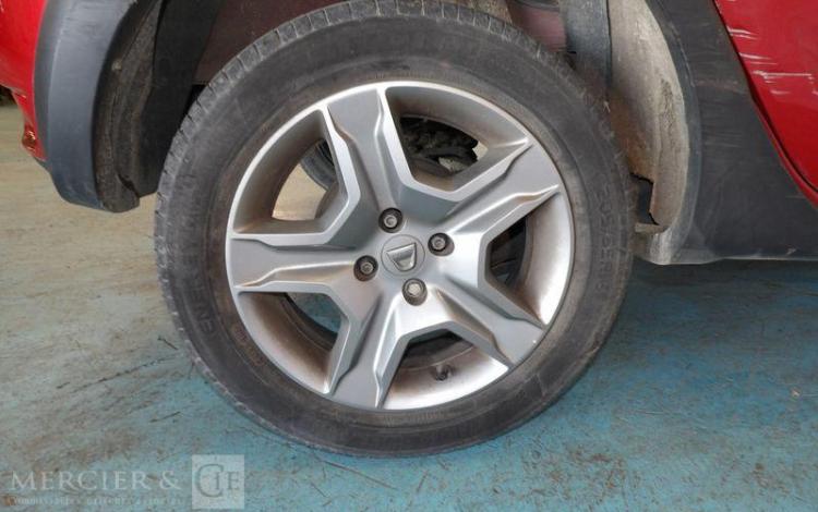 DACIA SANDERO 0,9 TCE 90CH STEPWAY ROUGE EM-008-JL