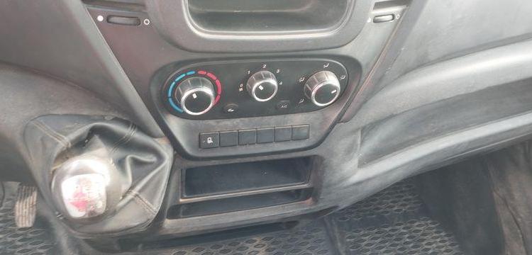 IVECO 35C12 BENNE AVEC COFFRE ACIER DIESEL – 185605 KMS – ANNEE 2017 ROUGE EP-261-SK