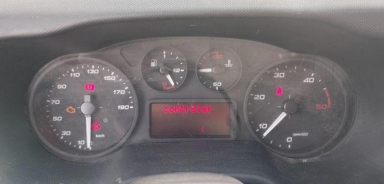 IVECO 35C12 BENNE AVEC COFFRE ACIER DIESEL – 185605 KMS – ANNEE 2017 ROUGE EP-261-SK