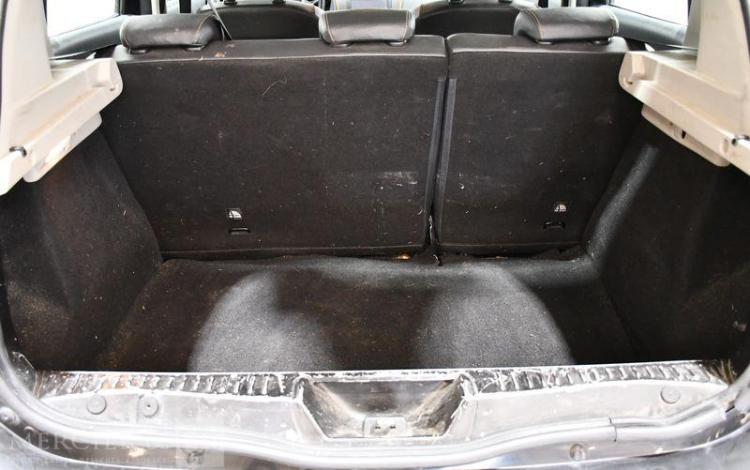 DACIA SANDERO EXPLORER 0,9 TCE 90 NOIR ER-238-JB
