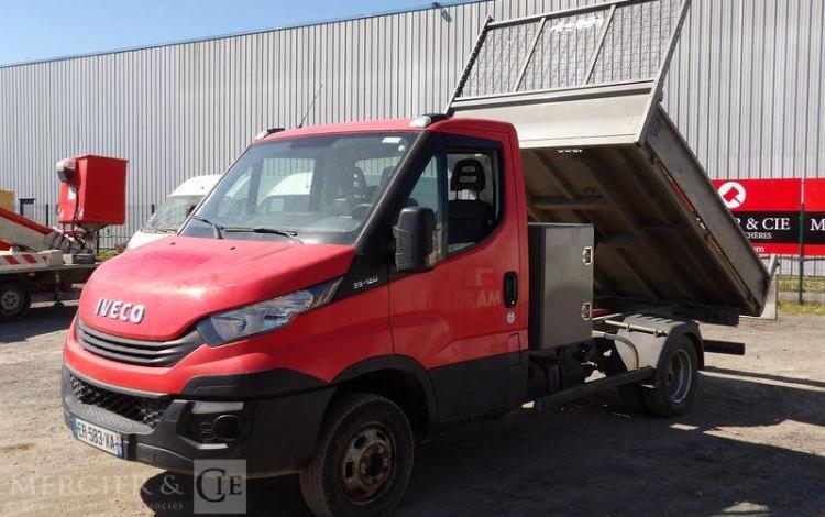 IVECO 35C12 BENNE AVEC COFFRE ACIER DIESEL – 105013 KMS – ANNEE 2017 ROUGE ER-583-XA