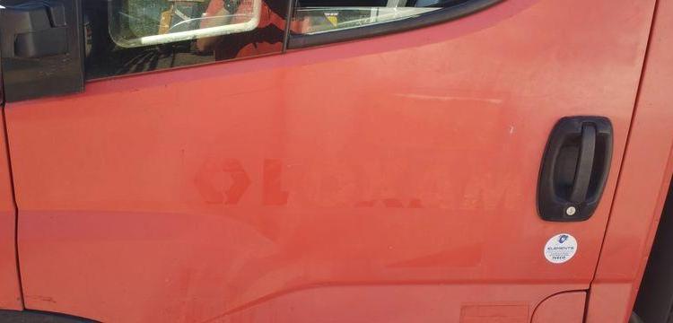 IVECO 35C12 BENNE AVEC COFFRE ACIER DIESEL – 105013 KMS – ANNEE 2017 ROUGE ER-583-XA