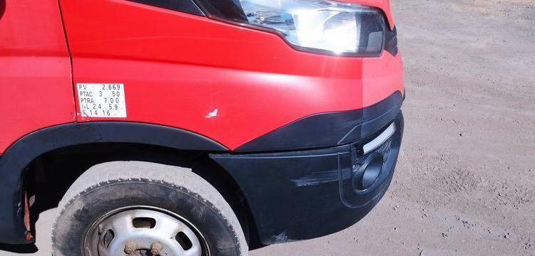 IVECO 35C12 BENNE AVEC COFFRE ACIER DIESEL – 105013 KMS – ANNEE 2017 ROUGE ER-583-XA