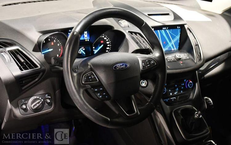 FORD KUGA 1,5 ECOBOOST 150 TITANIUM 4X2 BLANC ER-620-VZ