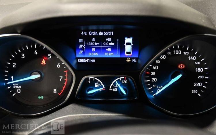 FORD KUGA 1,5 ECOBOOST 150 TITANIUM 4X2 BLANC ER-620-VZ