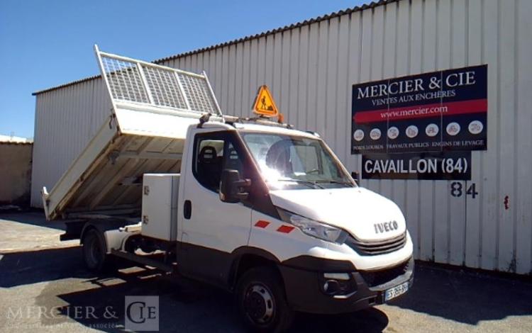 IVECO 35-120 TRI BENNE SIMPLE CABINE COFFRE BLANC ES-355-BH