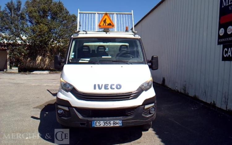IVECO 35-120 TRI BENNE SIMPLE CABINE COFFRE BLANC ES-355-BH