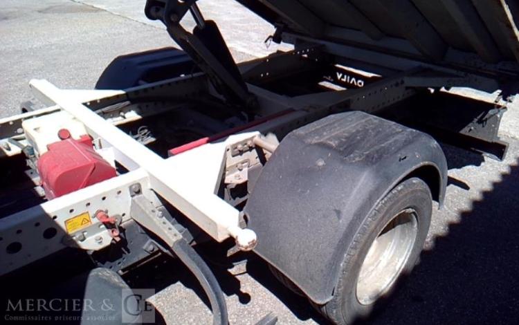 IVECO 35-120 TRI BENNE SIMPLE CABINE COFFRE BLANC ES-355-BH