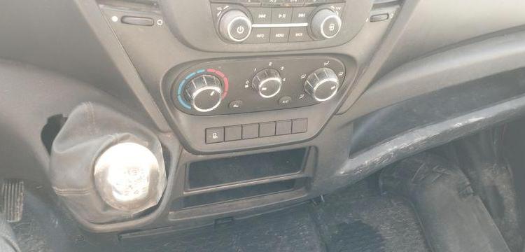 IVECO 35C12 BENNE AVEC COFFRE ACIER – DIESEL – 162763 KMS – ANNEE 2017 ROUGE ES-636-QJ