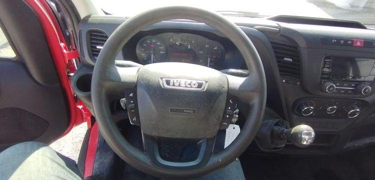 IVECO 35C12 BENNE AVEC COFFRE ACIER – DIESEL – 162763 KMS – ANNEE 2017 ROUGE ES-636-QJ
