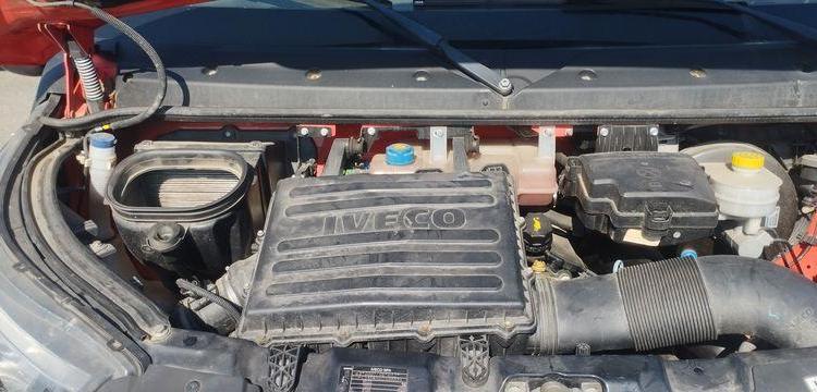 IVECO 35C12 BENNE AVEC COFFRE ACIER – DIESEL – 162763 KMS – ANNEE 2017 ROUGE ES-636-QJ