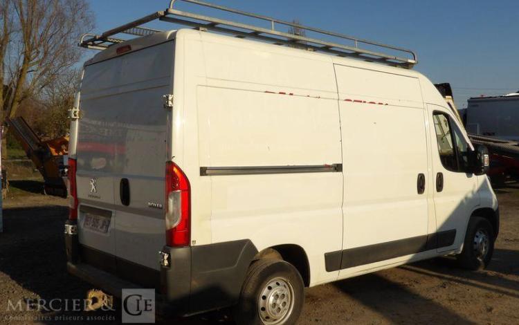 PEUGEOT BOXER 3 FOURGON 335 L2H2 2,0 BLUE HDI 16V FOURGON MOYEN SURELEVE 130 CV BLANC ET-505-JP