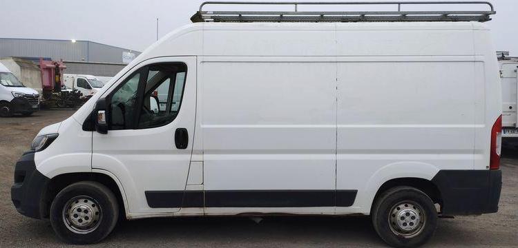 PEUGEOT BOXER 3 PHASE 3 FOURGON 335 L2H2 2,0 BLUE HDI FOURGON MOYEN SERELEVE 130 CV BLANC ET-585-JP
