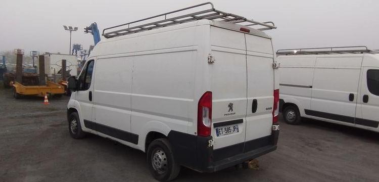 PEUGEOT BOXER 3 PHASE 3 FOURGON 335 L2H2 2,0 BLUE HDI FOURGON MOYEN SERELEVE 130 CV BLANC ET-585-JP