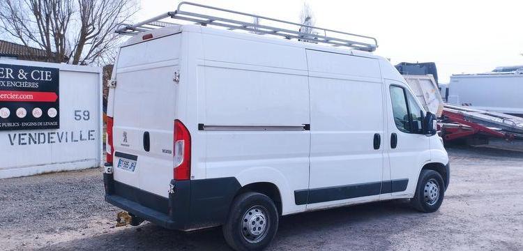 PEUGEOT BOXER 3 PHASE 3 FOURGON 335 L2H2 2,0 BLUE HDI FOURGON MOYEN SERELEVE 130 CV BLANC ET-585-JP