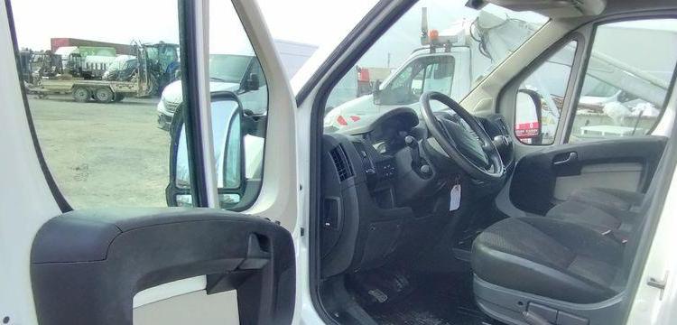 PEUGEOT BOXER 3 PHASE 3 FOURGON 335 L2H2 2,0 BLUE HDI FOURGON MOYEN SERELEVE 130 CV BLANC ET-585-JP
