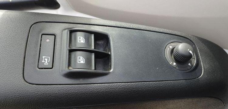 PEUGEOT BOXER 3 PHASE 3 FOURGON 335 L2H2 2,0 BLUE HDI FOURGON MOYEN SERELEVE 130 CV BLANC ET-585-JP