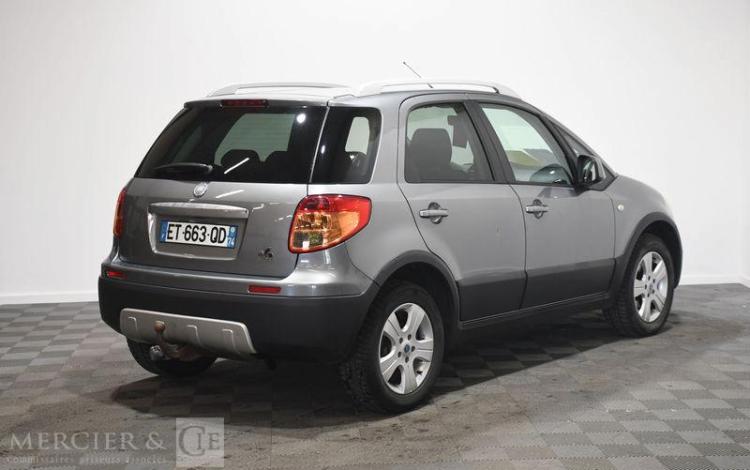 FIAT SEDICI 1,9 MJT 120 EMOTION 4X4 GRIS ET-663-QD
