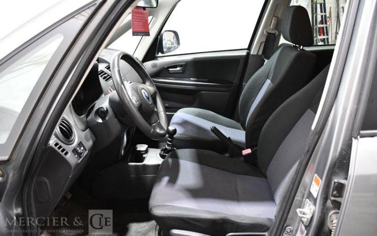 FIAT SEDICI 1,9 MJT 120 EMOTION 4X4 GRIS ET-663-QD