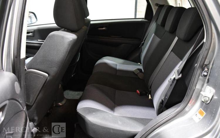 FIAT SEDICI 1,9 MJT 120 EMOTION 4X4 GRIS ET-663-QD