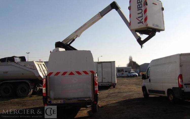 RENAULT MASTER L2H2 2,3DCI 130CH NACELLE KLUBB/K26 11,80 M – DIESEL – 201 H – 63361 KMS BLANC EZ-421-WJ