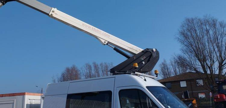 RENAULT MASTER L2H2 2,3DCI 130CH NACELLE KLUBB/K26 11,80 M – DIESEL – 201 H – 63361 KMS BLANC EZ-421-WJ