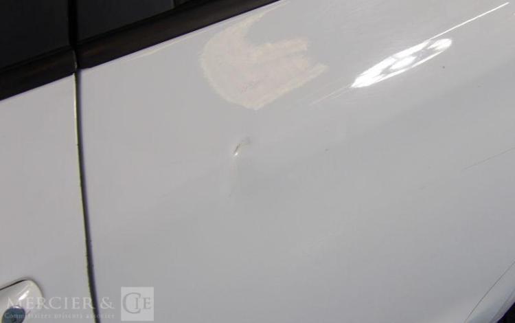 PEUGEOT 208 1.6 BLUE HDI 99CV BLANC EZ-553-WX
