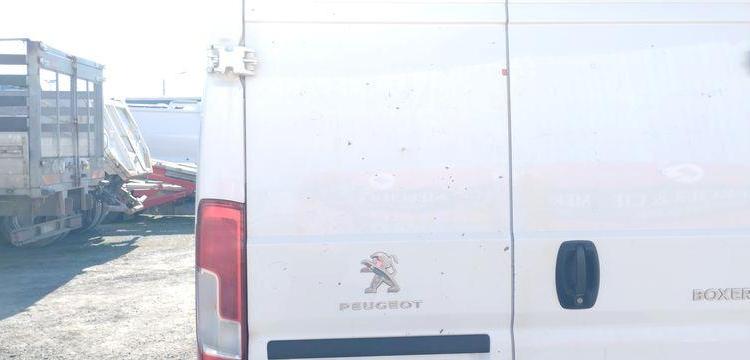PEUGEOT BOXER 3 PHASE 3 FOURGON 335 L2H2 2,0 BLUE HDI 16V FOURGON MOYEN SURELEVE 130 CV BLANC FB-170-BF