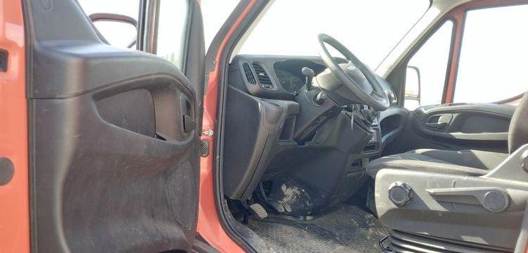 IVECO 35S12 AVEC NACELLE AB SERVICE B17CTE 2/23 16M – 1071 HEURES – 20750 KMS ROUGE FC-444-AV