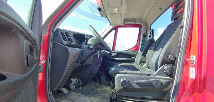 IVECO 35S12 AVEC NACELLE AB SERVICE B17CTE 2/23 16M – 1071 HEURES – 20750 KMS ROUGE FC-444-AV